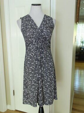 NWT PRETTY YOUNG THING “Lily” Black Gray Rouche V-Neck A-Line Dress – Med